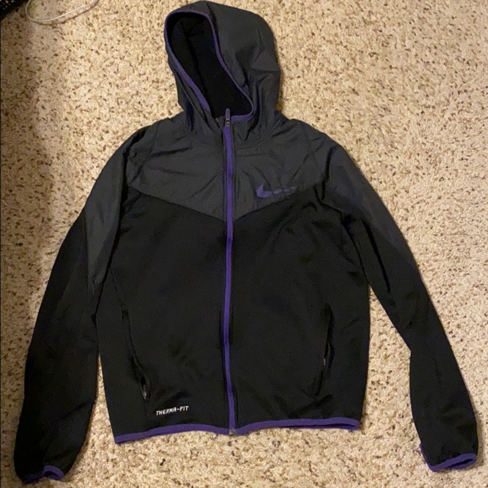 Nike Men’s Therma-fit Hoodie